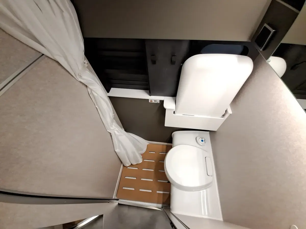 Hymer Grand Canyon S CrossOver 600 AHK, TV, Wechselrichter