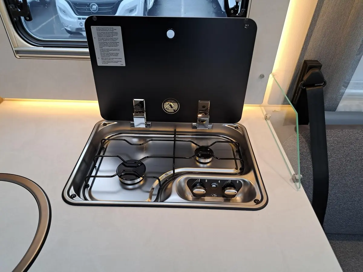 Carado T 459 Pro+ Solar, TV, LTE, 3. Bett