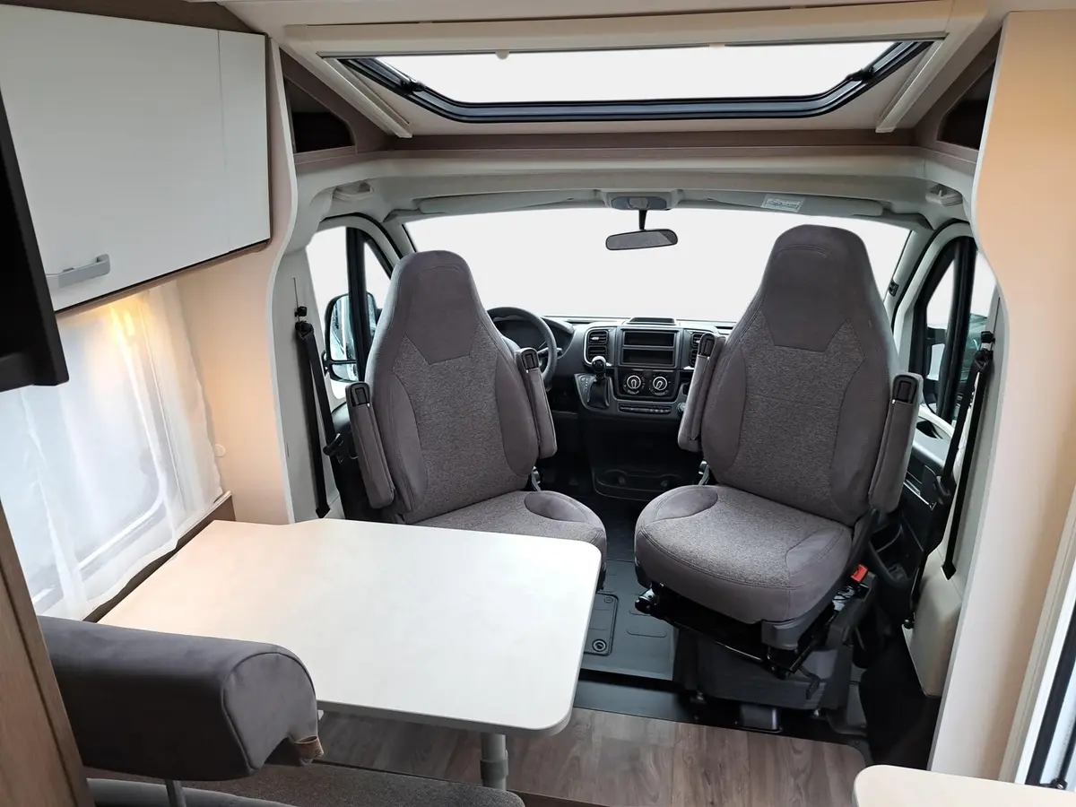 Carado V 337 Pro+ Automatik, Solar, LTE, TV-Paket