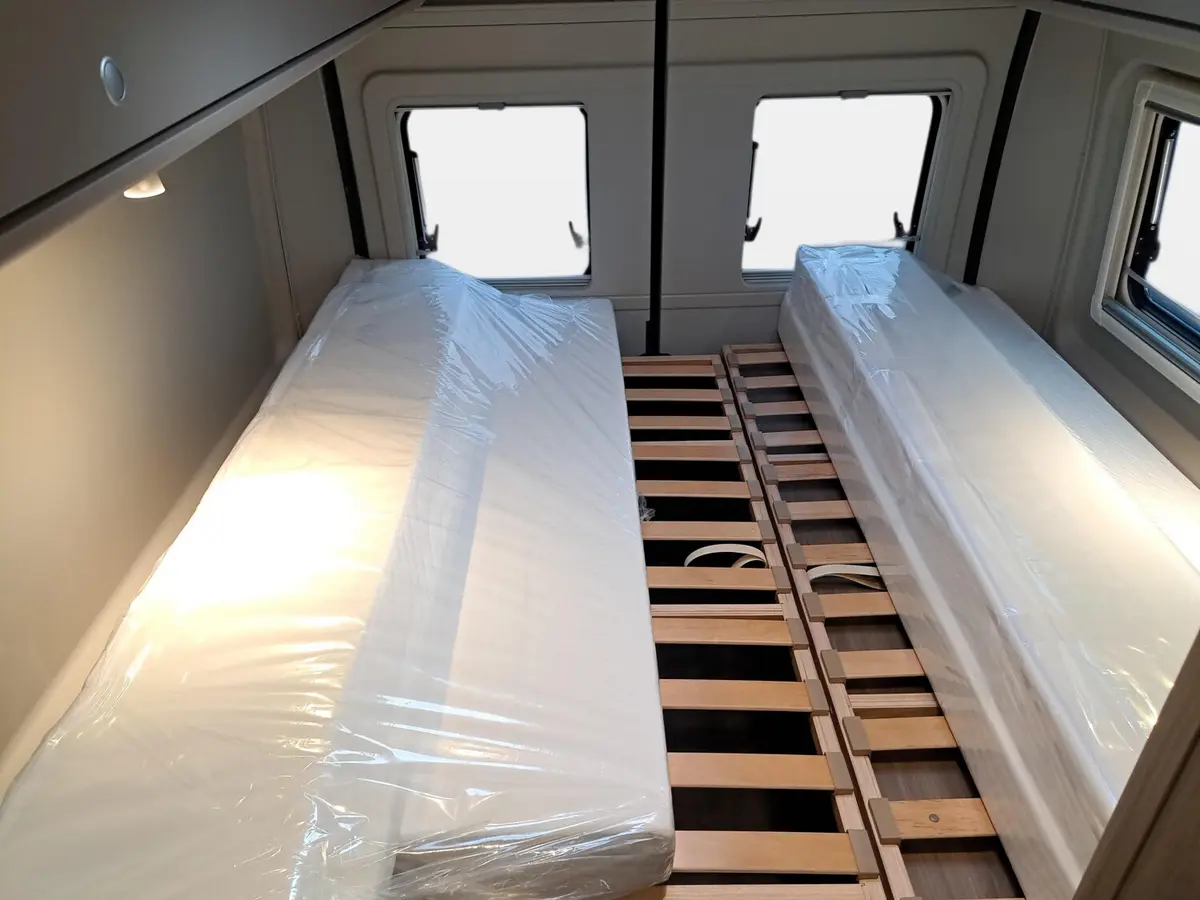 Carado pro CV 640 Automatik, Solar, Rahmenfenster