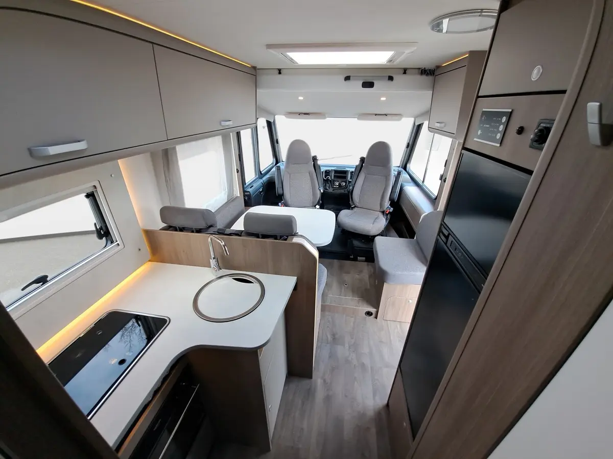 Carado I 447 Pro+ Automatik, 4.400 kg, Solar, LTE, TV