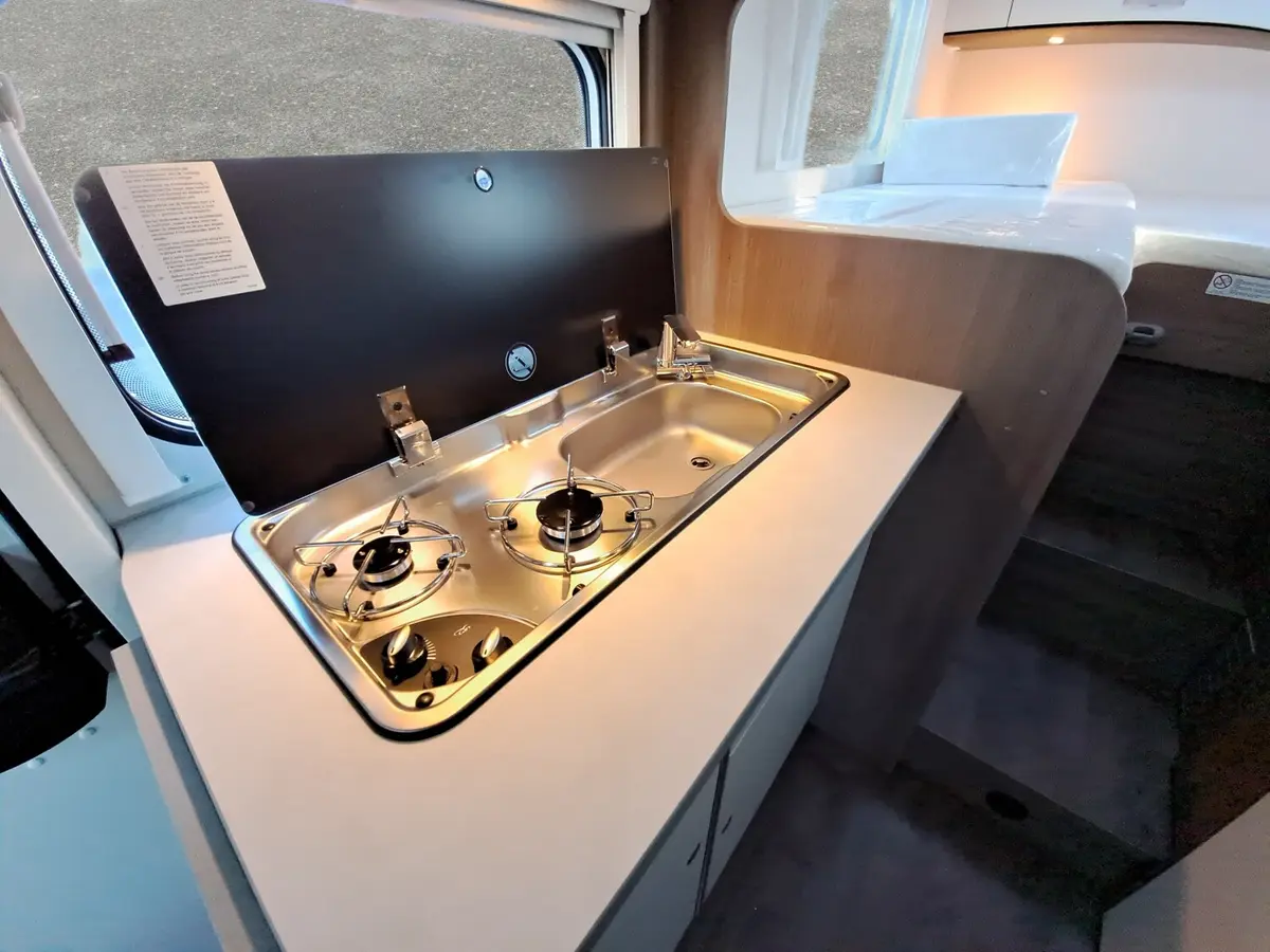 Carado V 347 Pro+ Solar, LTE, TV, Clever Lift Bett