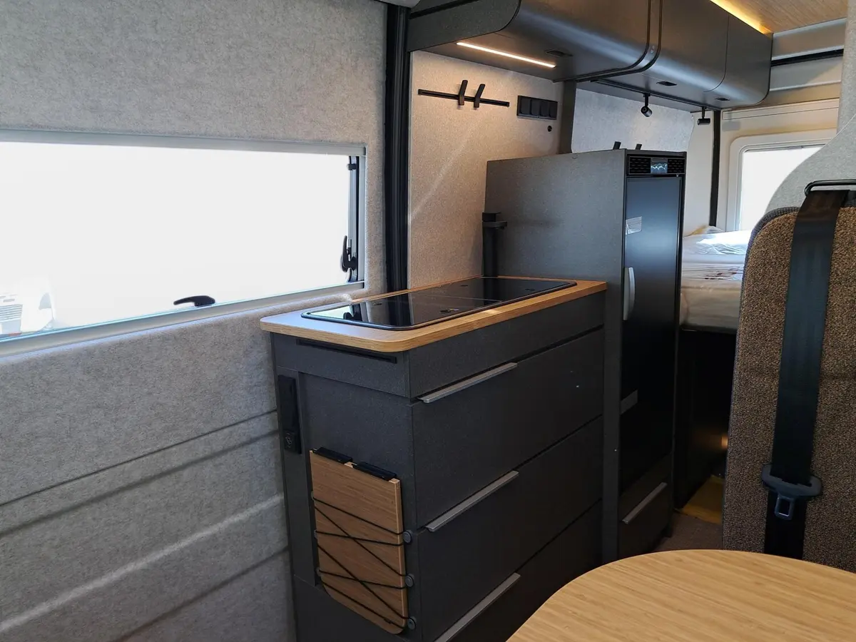 Hymer Redwood 600 Explorer, Markise, Fahrkomfortpaket