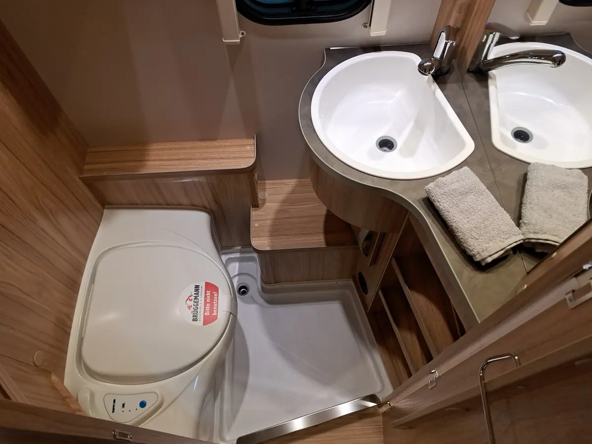 Hymer Eriba Nova Light 425 Moving-Paket, Autark, 1.600 kg