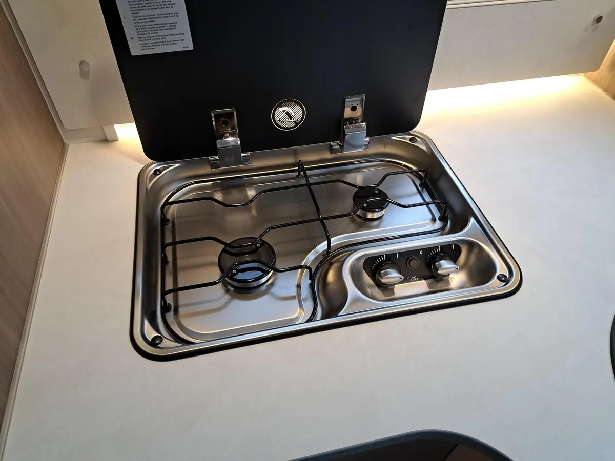 Carado T 328 Pro+ Automatik, Solar, LTE, TV