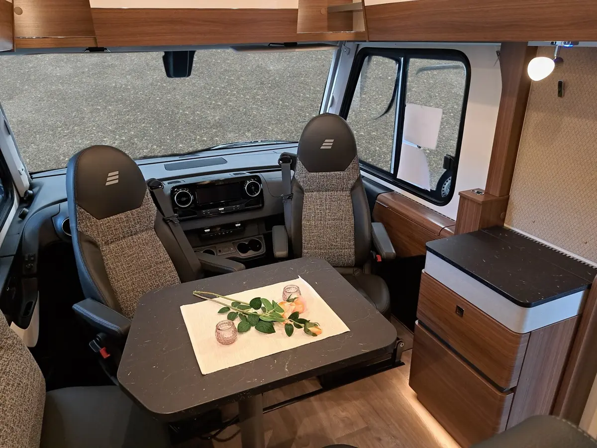 Hymer B-Klasse MC I 680 Bugausbau, Premium, AHK