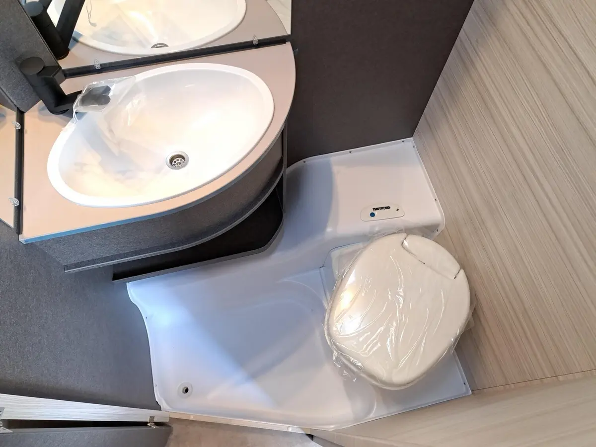 Dethleffs c-joy Active 460 LE 