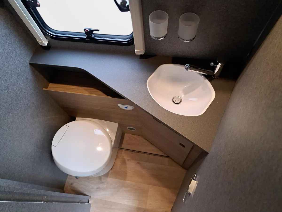 Dethleffs Trend Active T 7057 EB Chassis-, Assistenzpaket