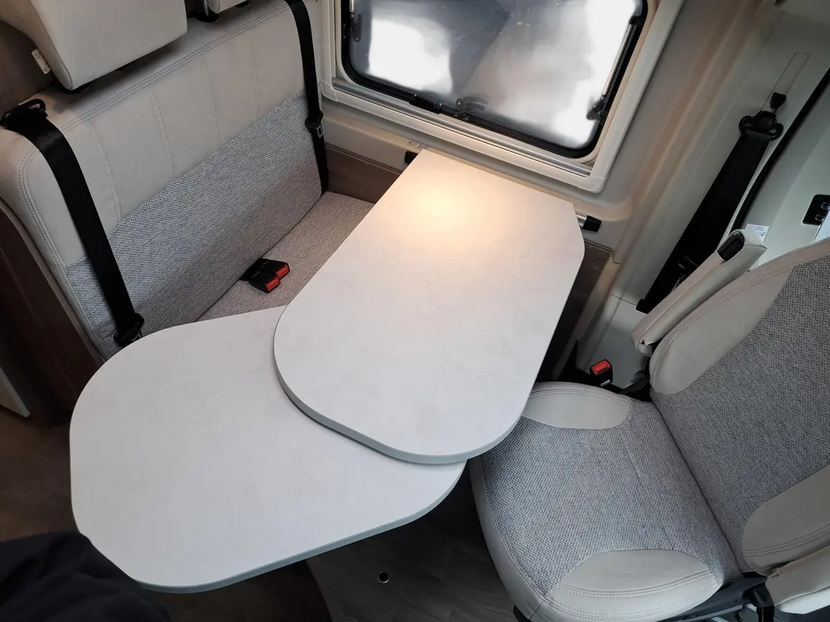 Carado pro CV 640 Automatik, Solar, Rahmenfenster