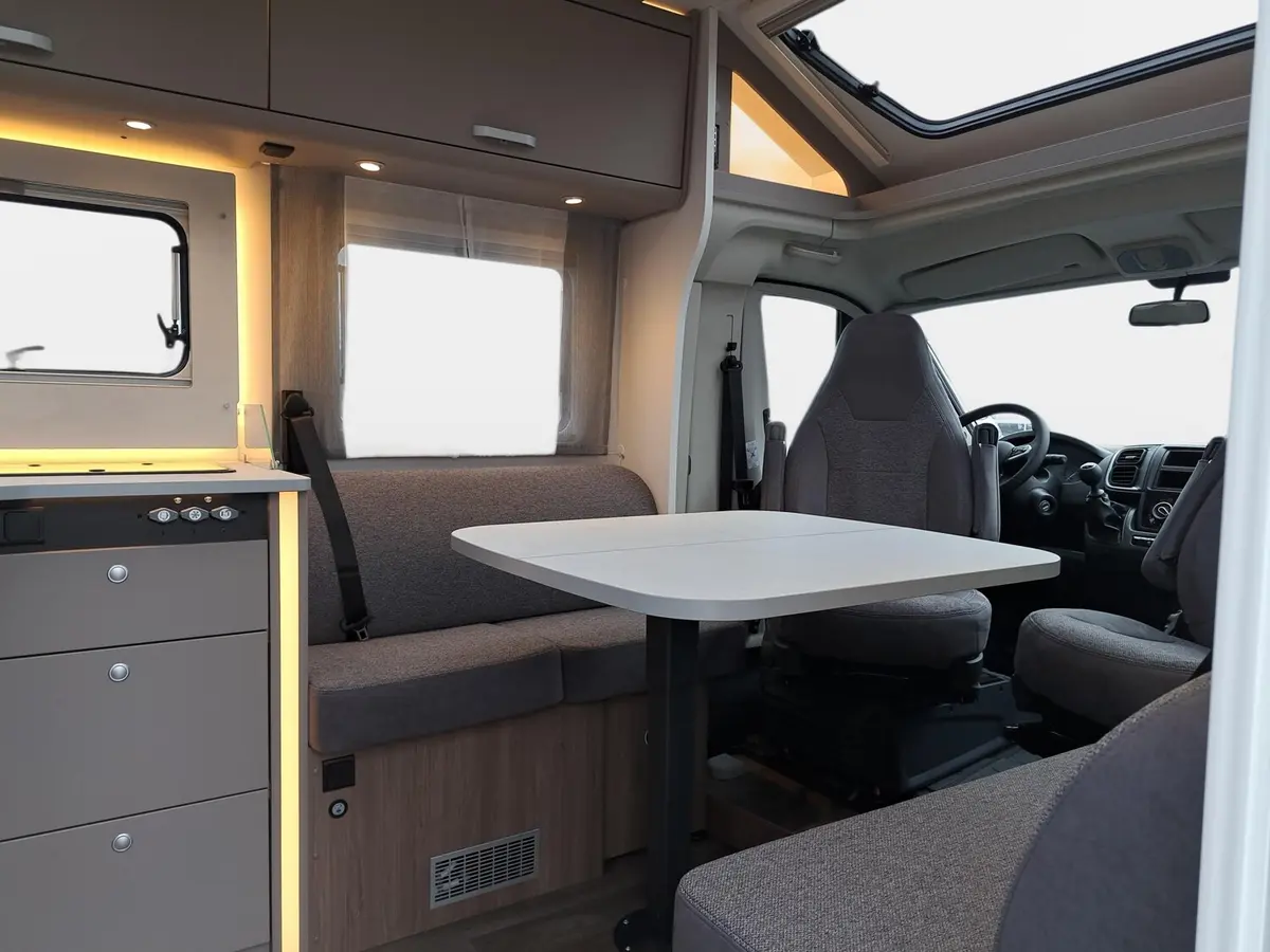 Carado T 459 Pro+ Solar, TV, LTE, 3. Bett