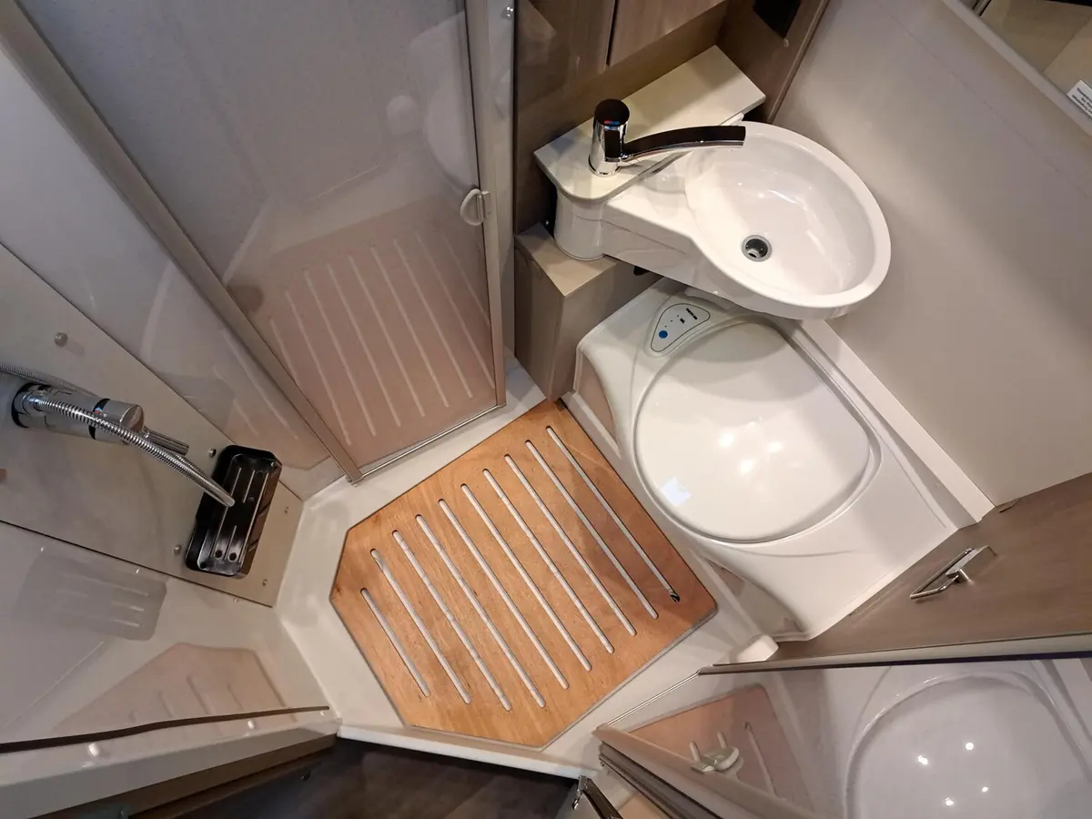 Carado T 135 Pro+ Solar, LTE, TV