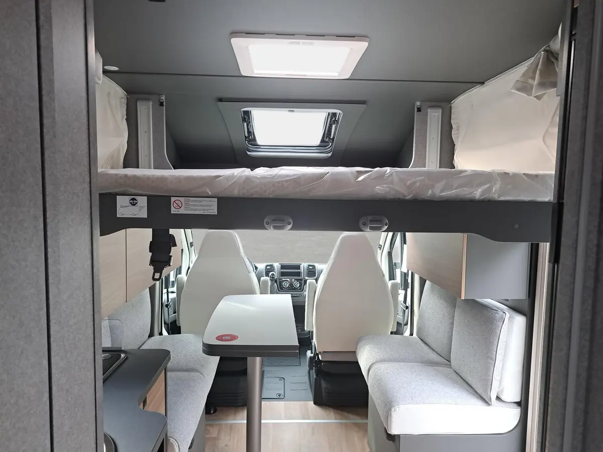 Dethleffs Trend T 7057 DBL Hubbett, div. Pakete