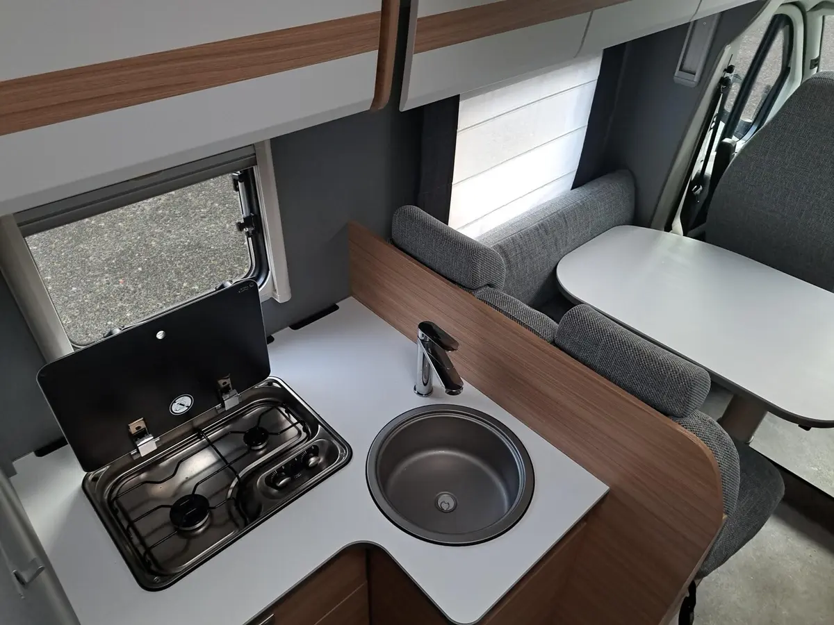 Dethleffs Just 90 T 7052 DBM Hubbett, AHK, Markise, TV, Sat