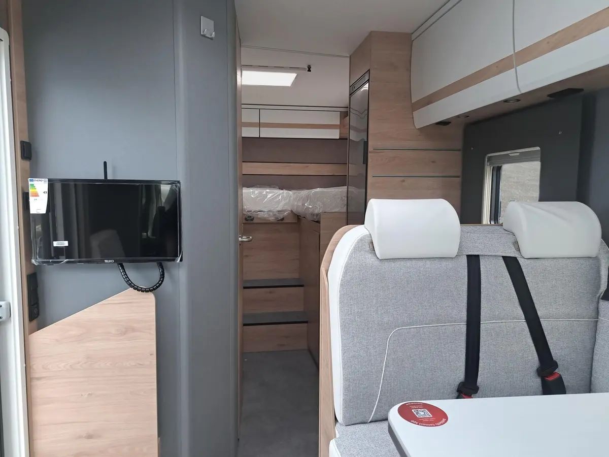 Dethleffs Just Camp Active T 6812 EB Automatik, Chassispaket