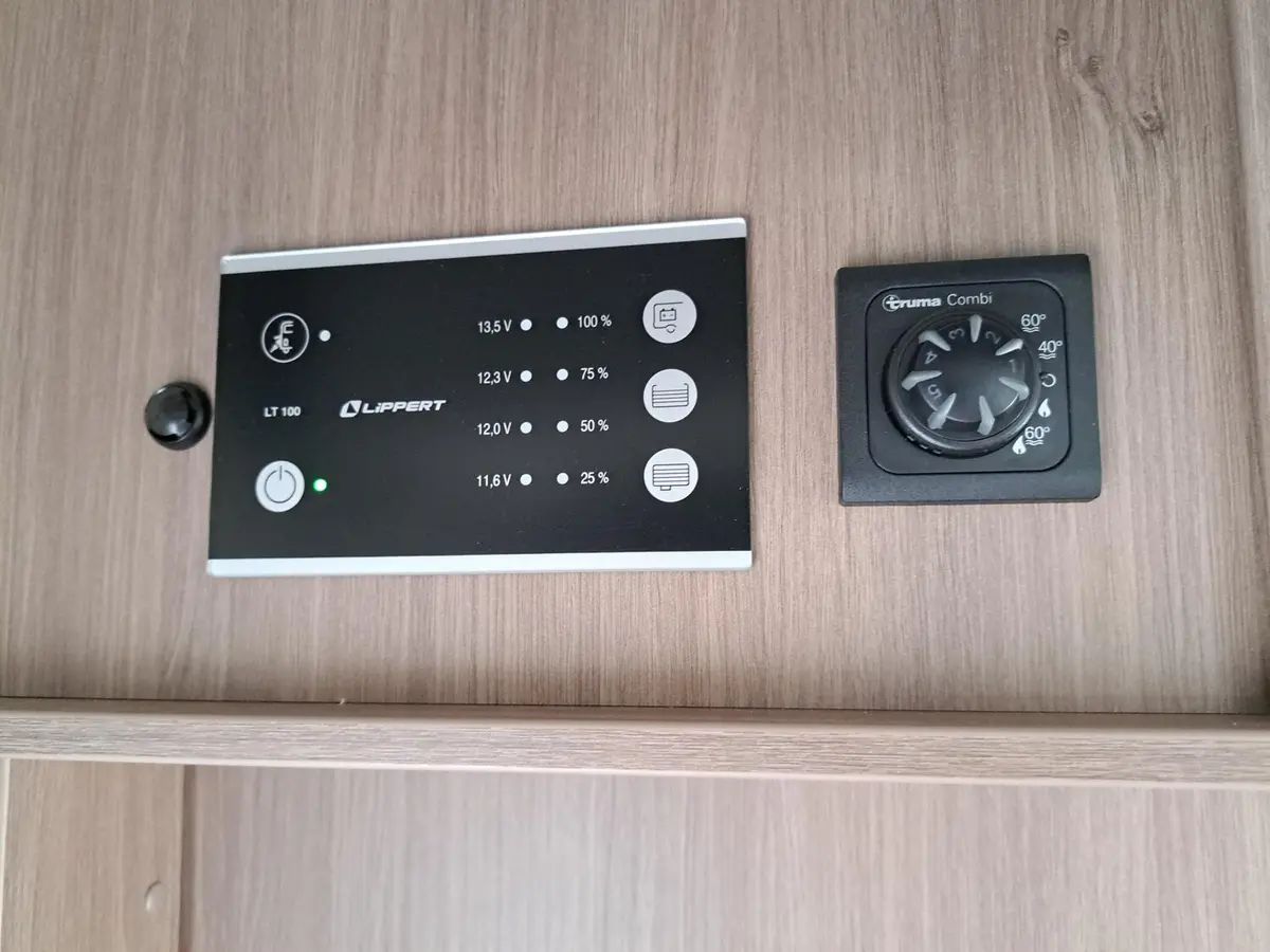 Carado T 328 Pro+, Automatik, Solar, LTE, TV, Hubbett