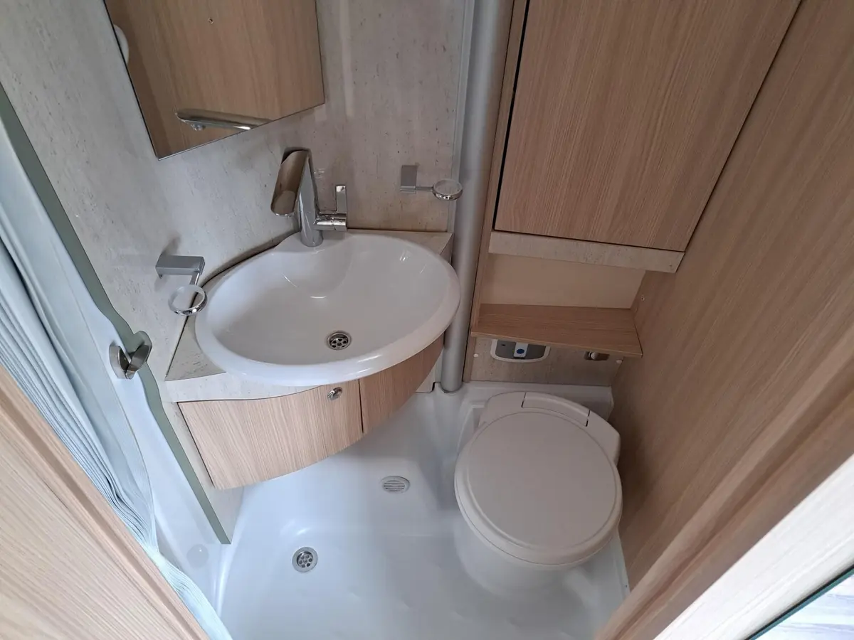 Bürstner Travel Van T 620 G Hubstützen, Sat, TV, Solar