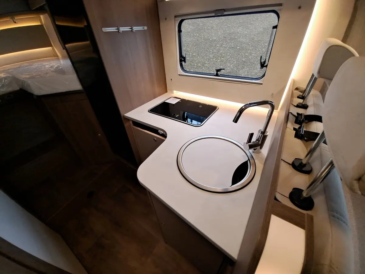 Carado T 328 Pro+, LTE, TV, Solar, 3. Bett