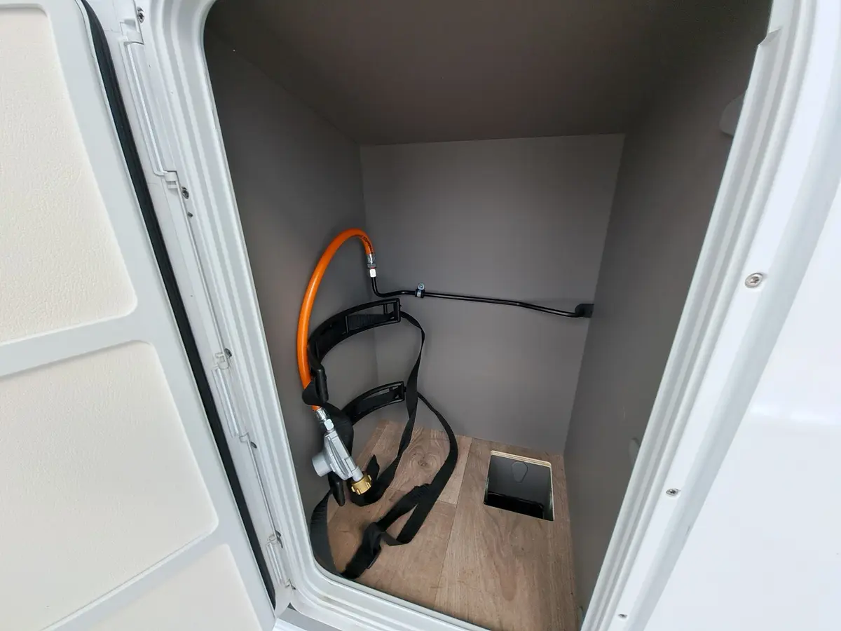 LMC Tourer Lift H 664 G TV, Sat, Solar, Markise