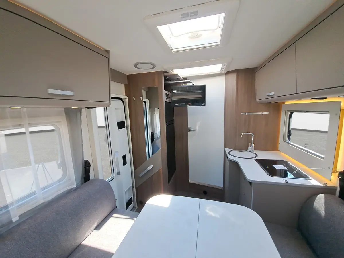 Carado T 457 Pro+, Automatik, LTE, TV, Solar, 3. Bett