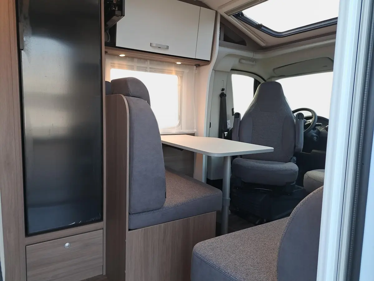 Carado V 347 Pro+ Solar, LTE, TV