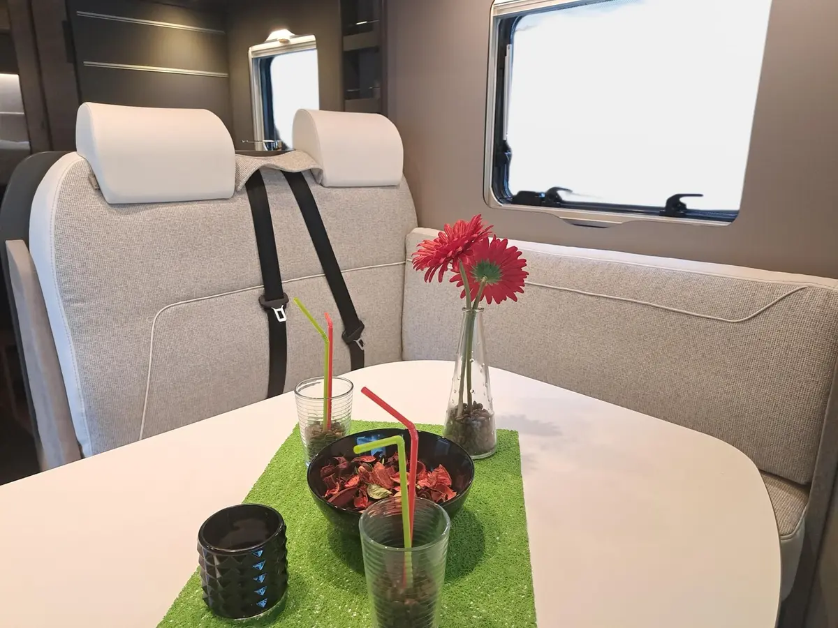 Dethleffs Trend T 6877 DB Hubbett, X-, GT-, Familypaket