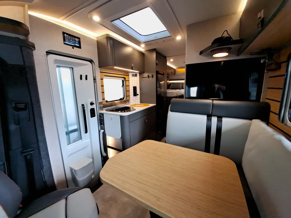 Hymer ML-T CrossTrail 580 TV, Leder, GFK, Winterpaket