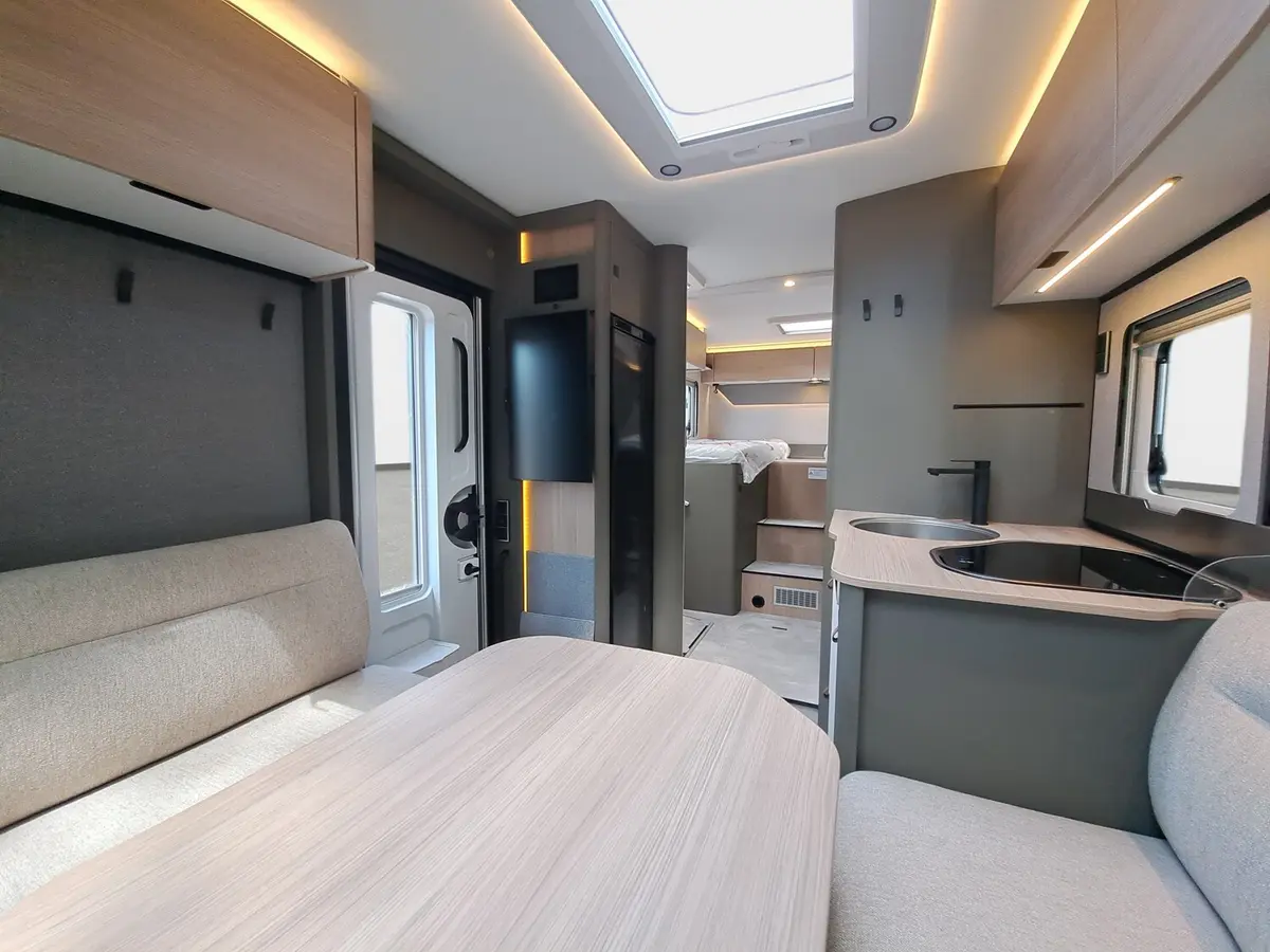 Hymer GT-S 685 Chassis-, Aufbau-, Winterpaket