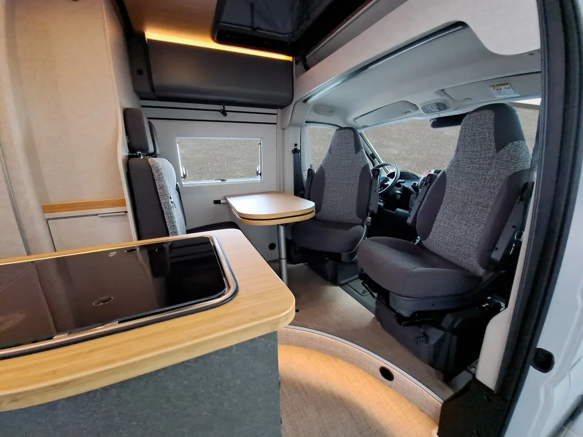 Hymer Redwood 600 Schlafdach, Fahrkomfortpaket, Autark