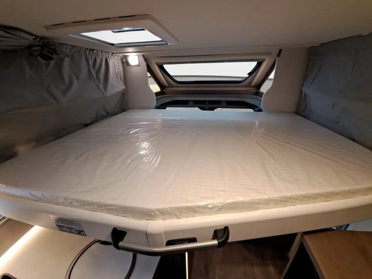 Carado Edition26 T Ford 447 Automatik, Hubbett, Solar