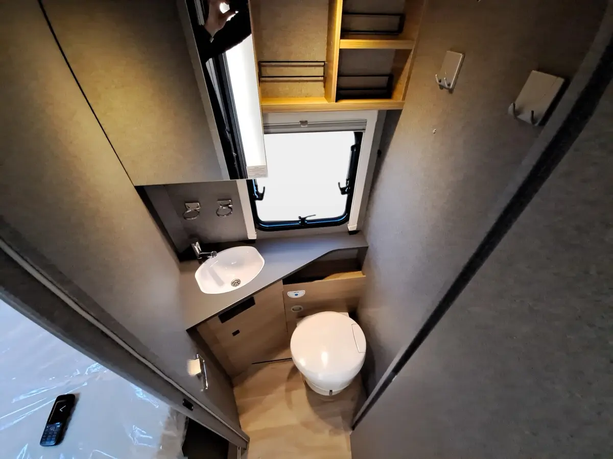 Dethleffs Trend Active T 7057 EBL Chassis-, Assistenzpaket