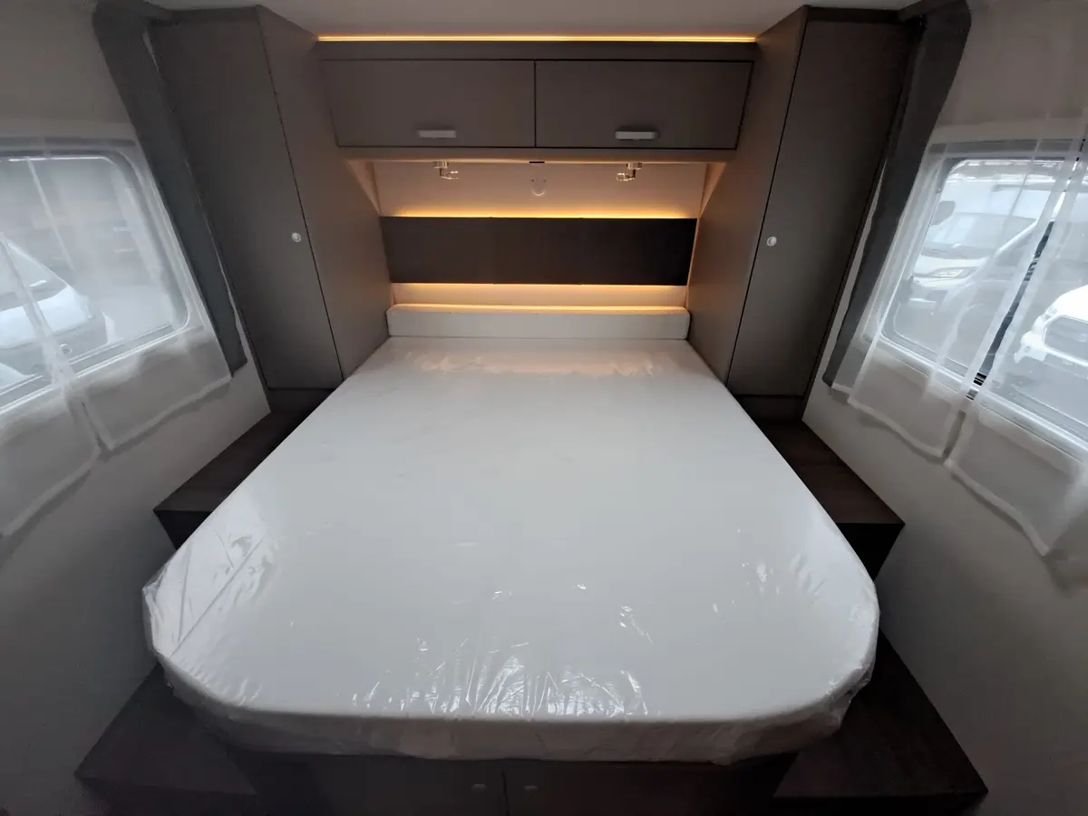 Carado T 459 Pro+ Solar, TV, LTE, 3. Bett