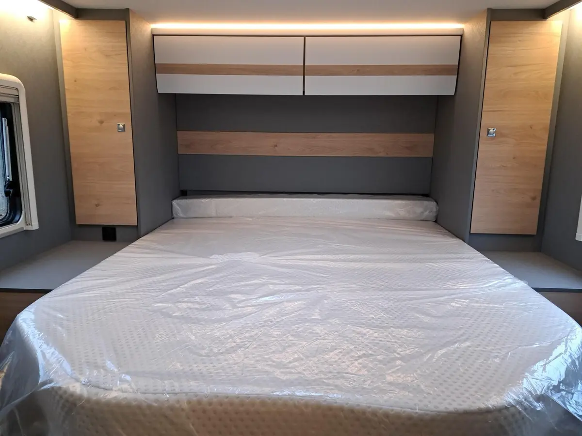 Dethleffs Just Camp Active T 7052 DBM Automatik, Gästebett