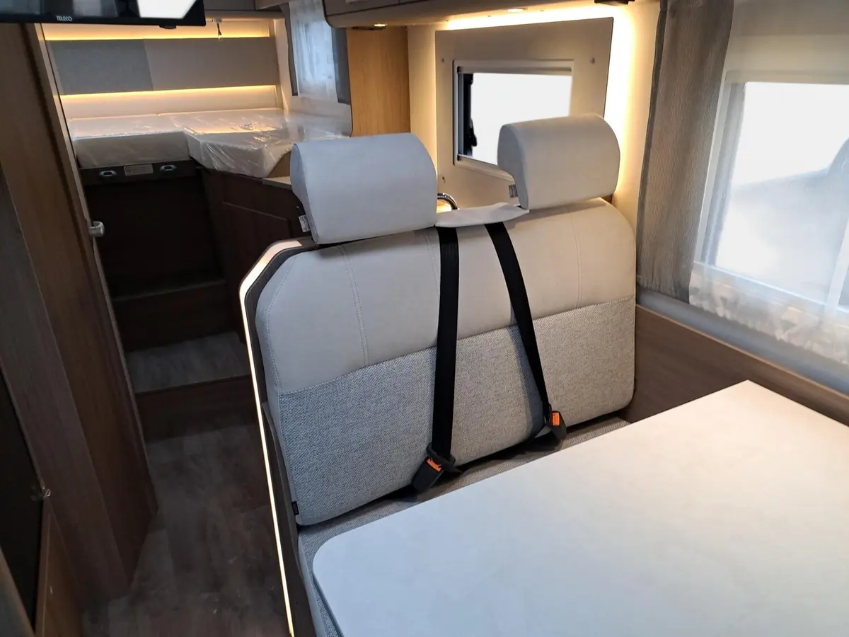 Carado I 338 Pro+ Solar, TV, Sat