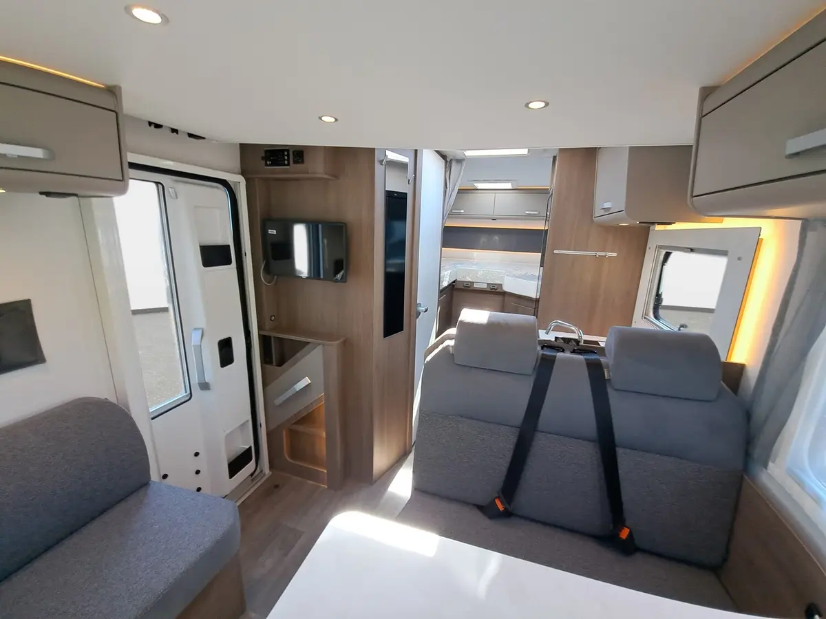 Carado T 328 Pro+, Automatik, Solar, LTE, TV, Hubbett