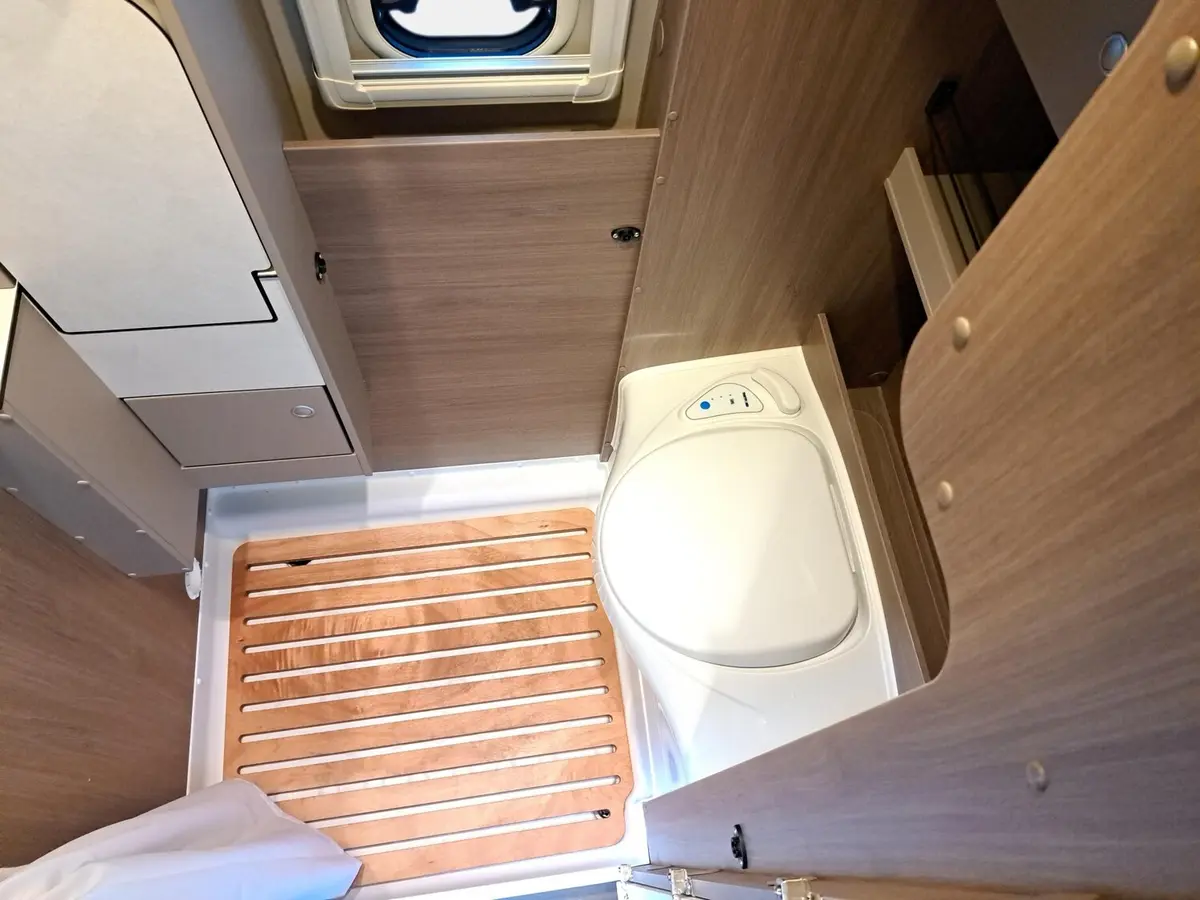 Carado pro CV 541 Autom, Rahmenfenster, Hecksitzgruppe