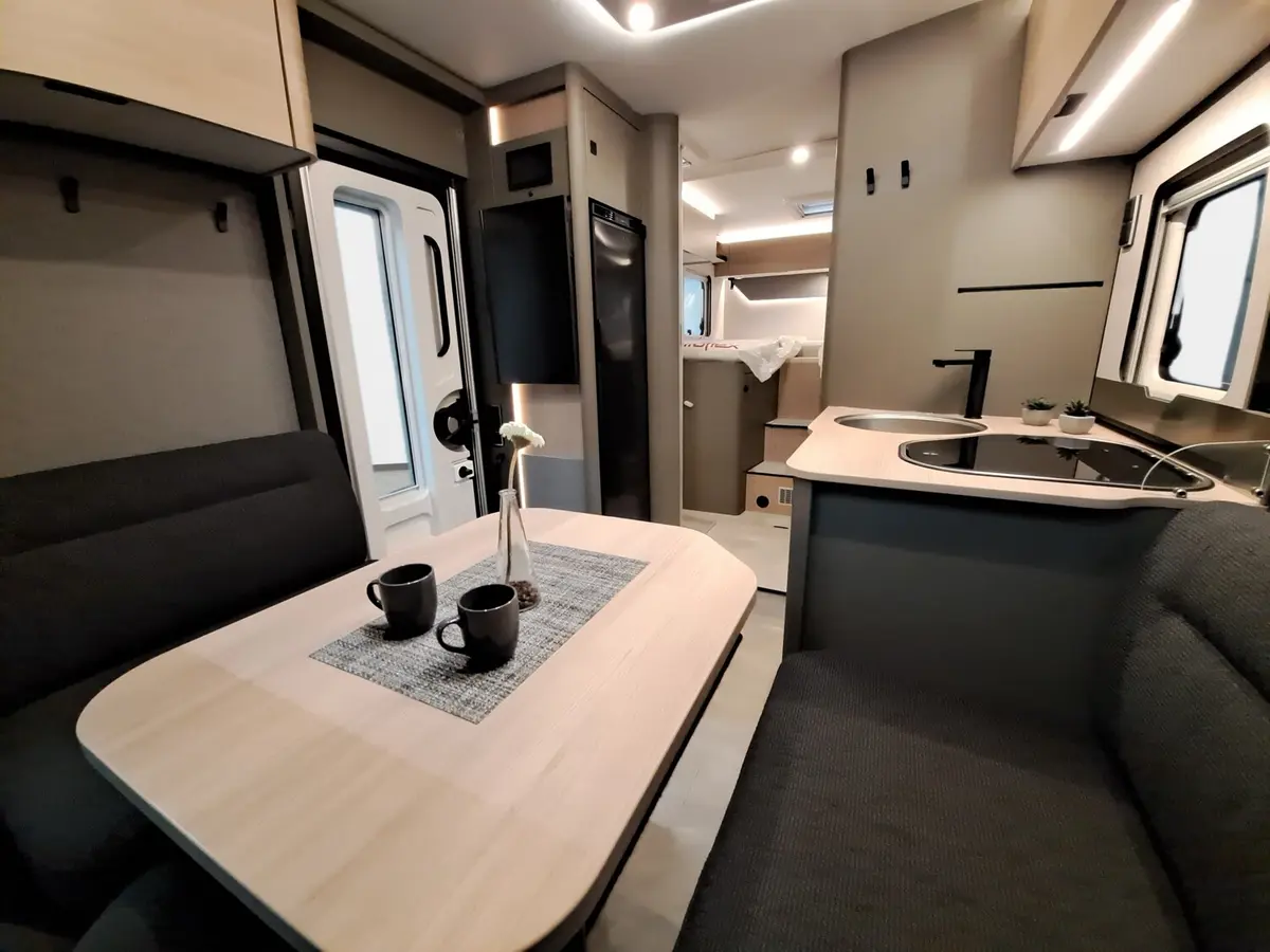 Hymer GT-S 685 Chassis-, Aufbau-, Winterpaket