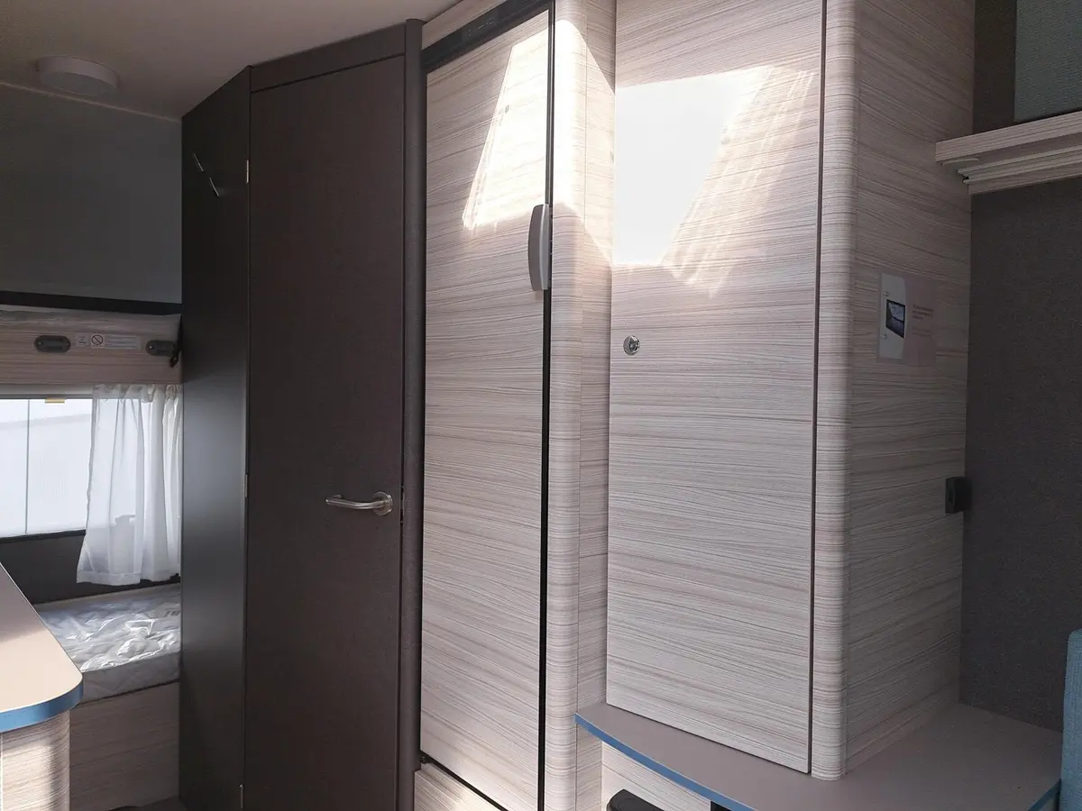 Dethleffs c-joy 410 LK Touring-, Dynamik-Paket, Auflastung