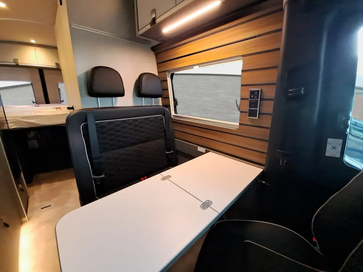 Hymer Grand Canyon S CrossOver 600 Aufstelldach, AHK