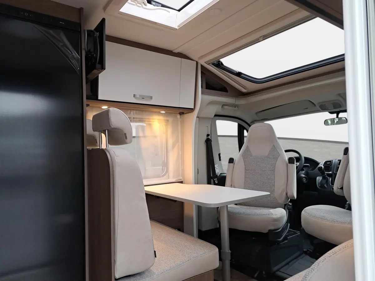 Carado V 347 Pro+ Automatik, Solar, LTE, TV