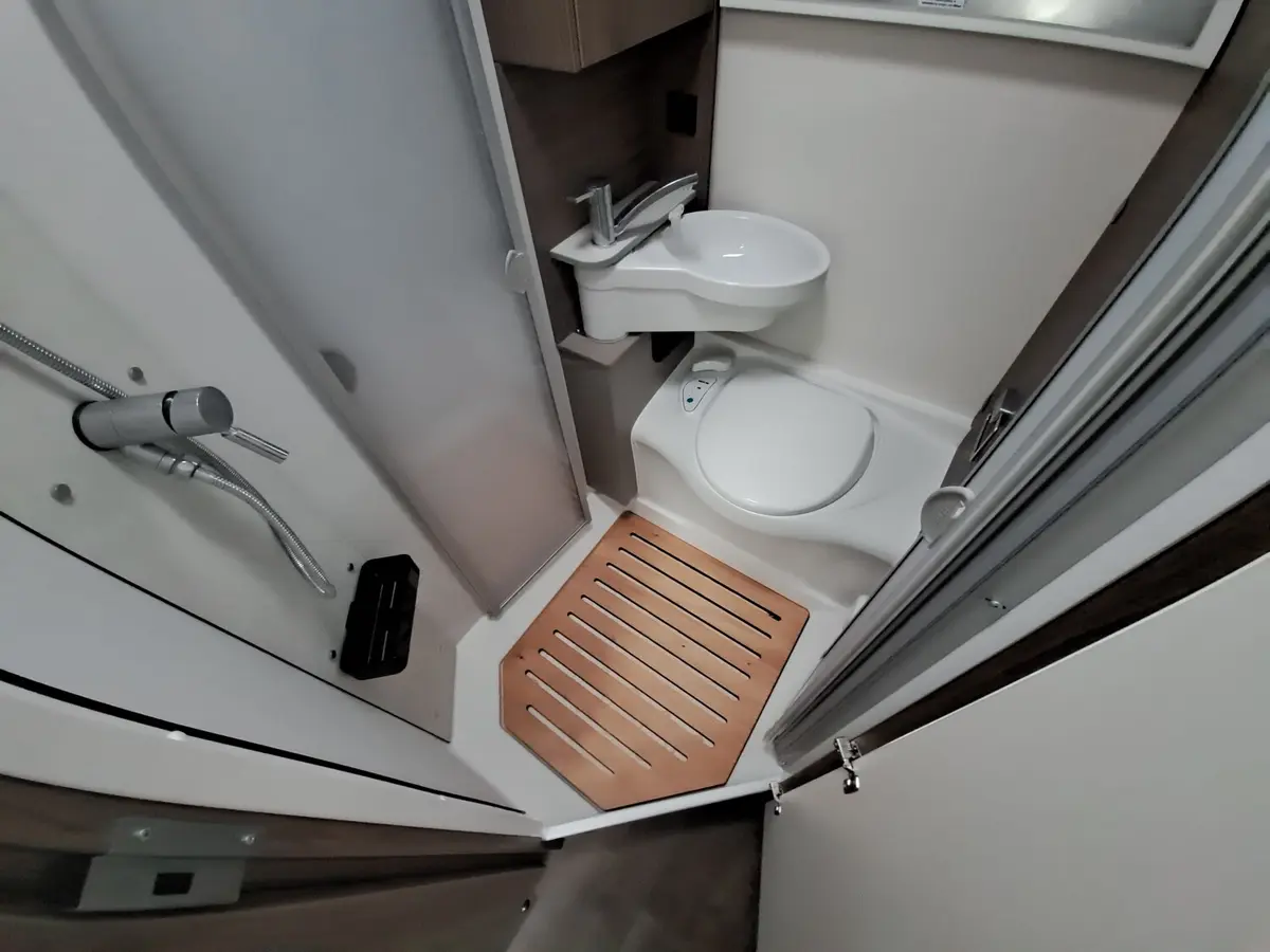 Carado T 135 Pro+ Automatik, Solar, LTE, TV