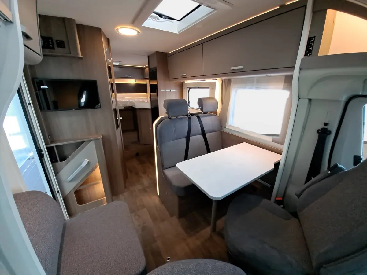 Carado T 328 Pro+, Automatik, LTE, TV, Solar, 3. Bett