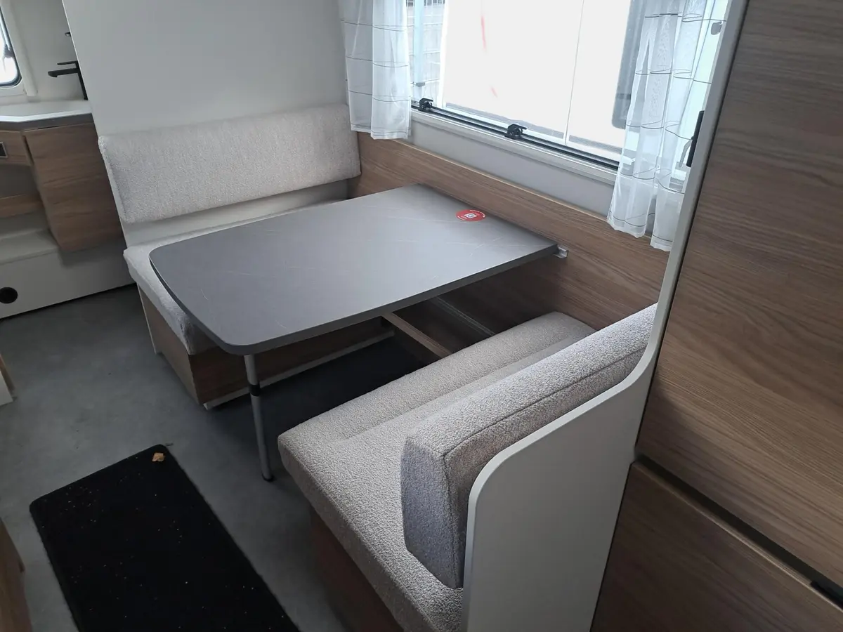 Dethleffs Nomad 490 EST First Edition