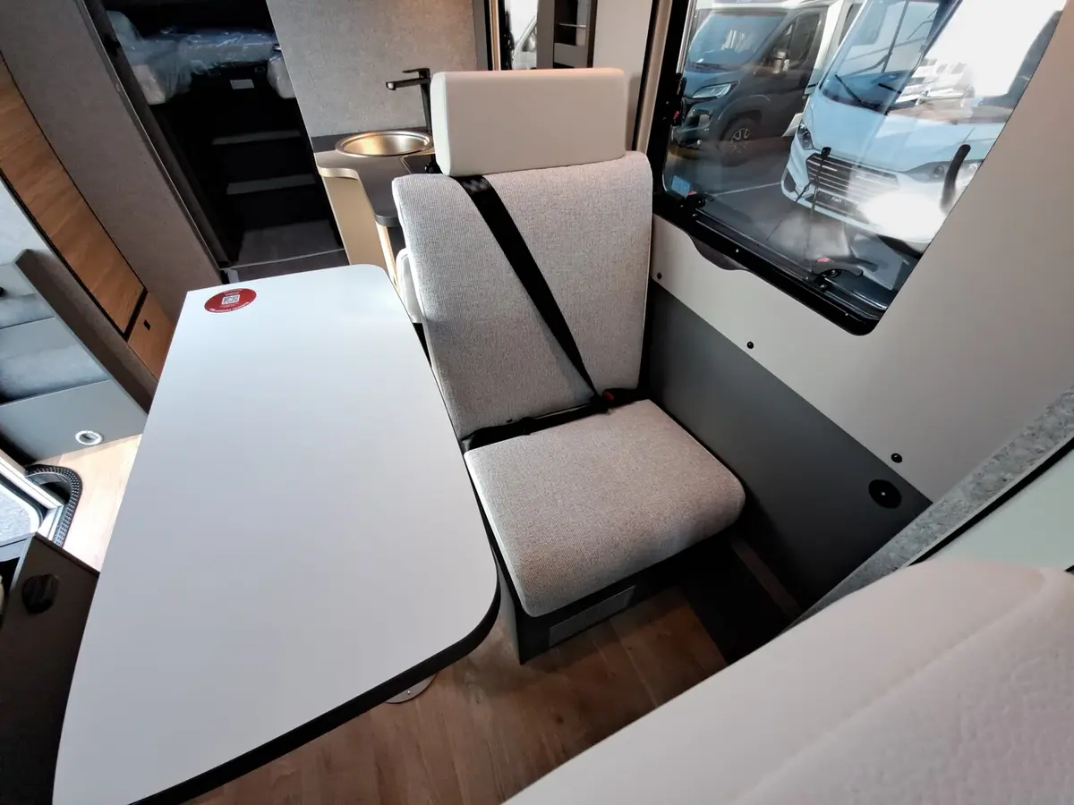 Dethleffs Trend Active T 7057 EBL Chassis-, Assistenzpaket