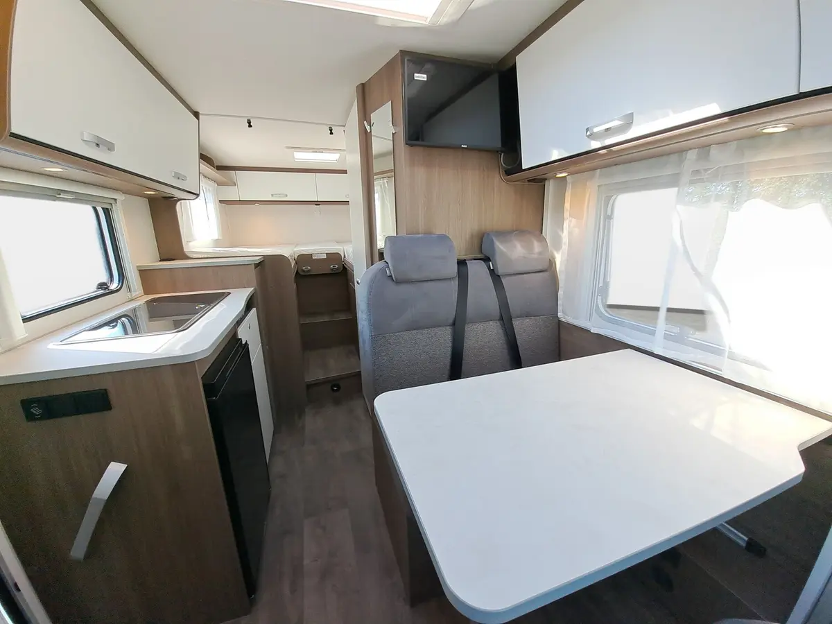Carado V 337 Pro+, Solar, LTE, TV-Paket