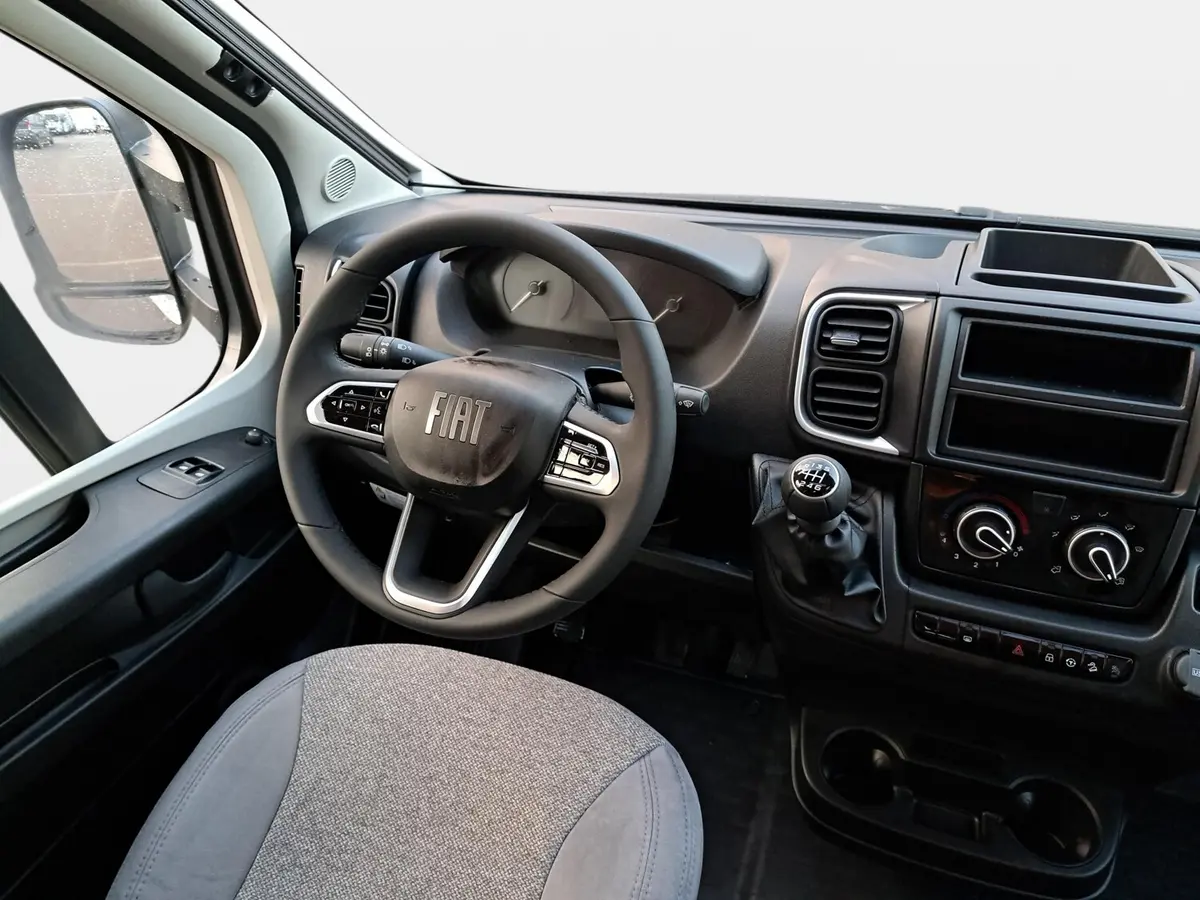 Carado T 457 Pro+ TV-Paket, Solar, LTE, 3. Bett