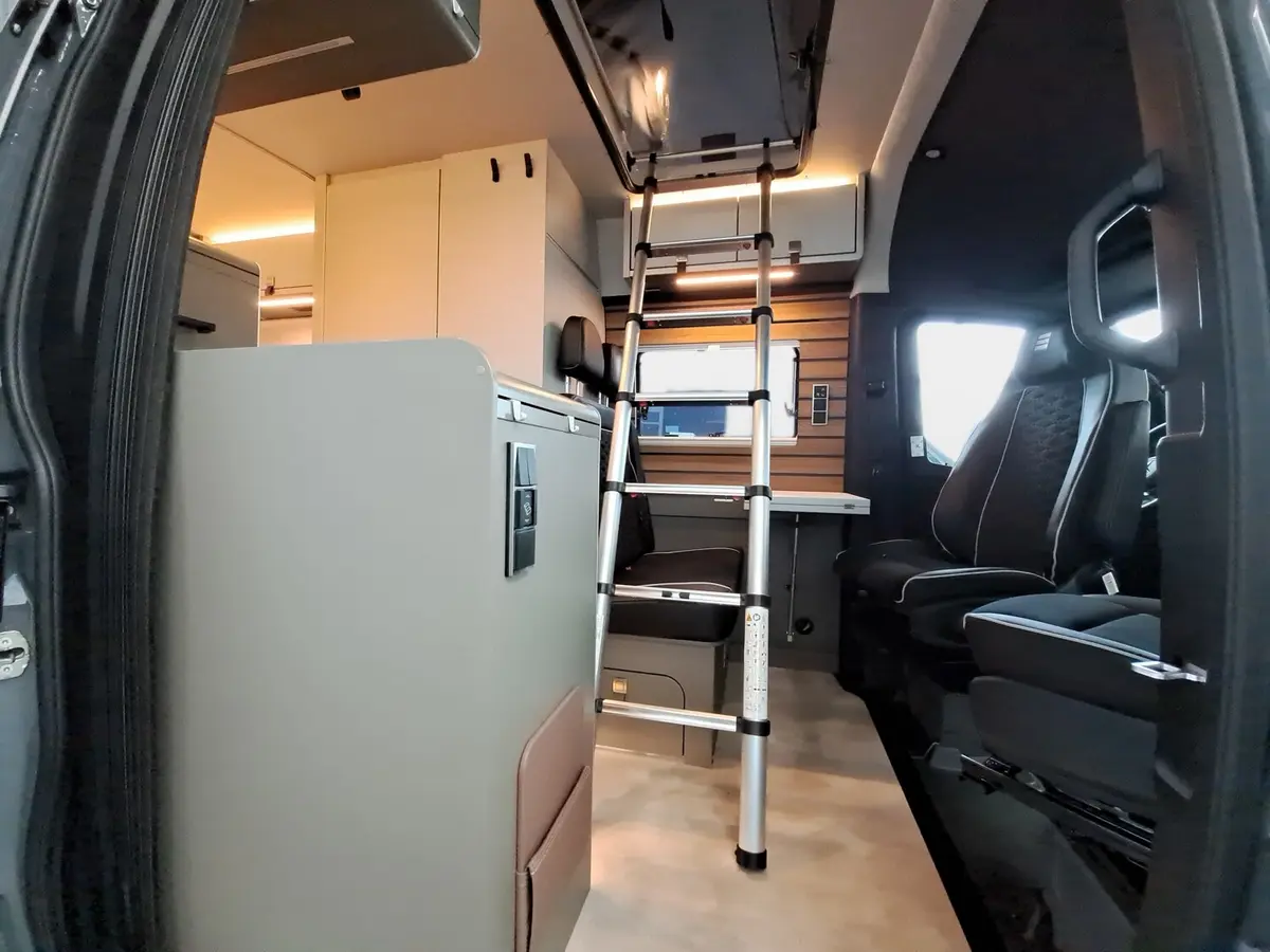 Hymer Grand Canyon S CrossOver 600 Aufstelldach, AHK
