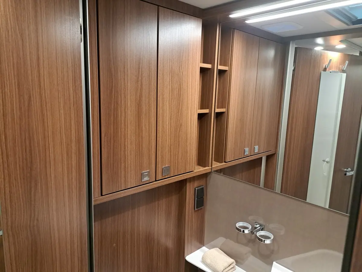 Hymer B-Klasse MC I 680 Bugausbau, Premium, AHK