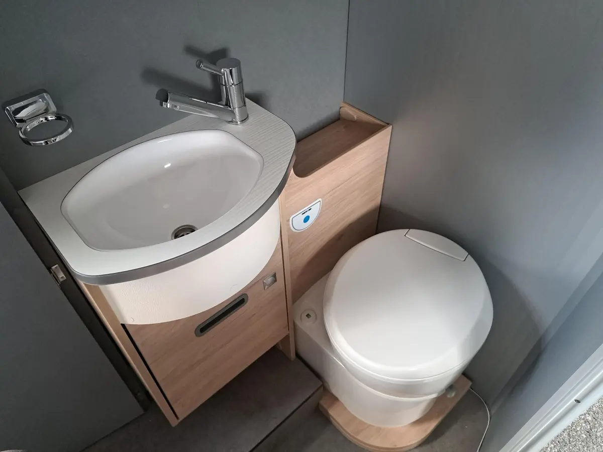 Dethleffs Just Camp T 6752 DBL Family-, Chassispaket