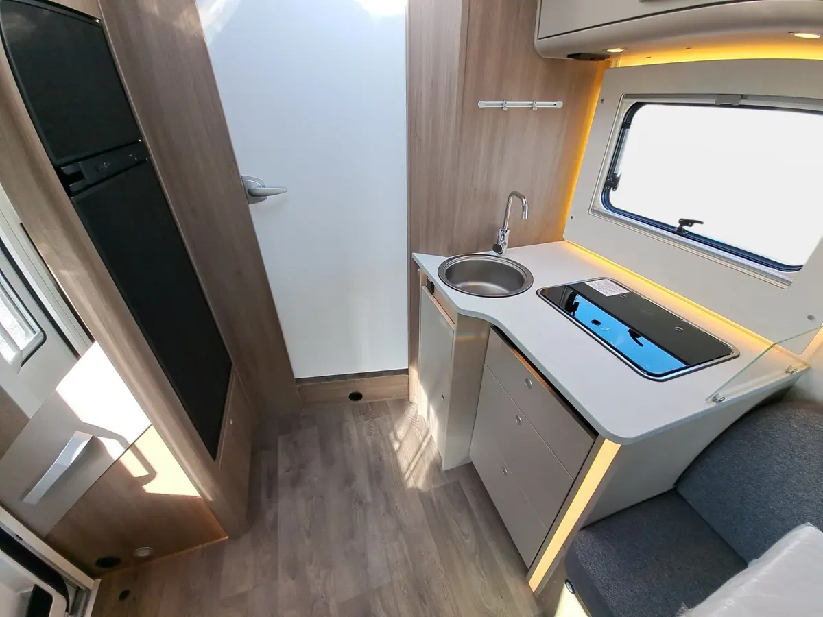 Carado T 459 Pro+ Automatik, Solar, TV, LTE, 3. Bett