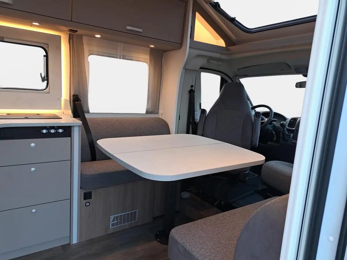 Carado T 457 Pro+ TV-Paket, Solar, LTE, 3. Bett